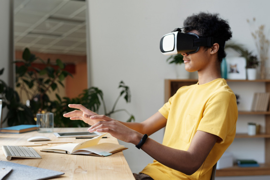 From Virtual Reality to Personalized Learning: Trends in E-Learning